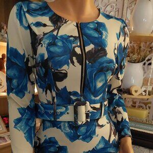 Robe de soirée avec fleurs bleu Small